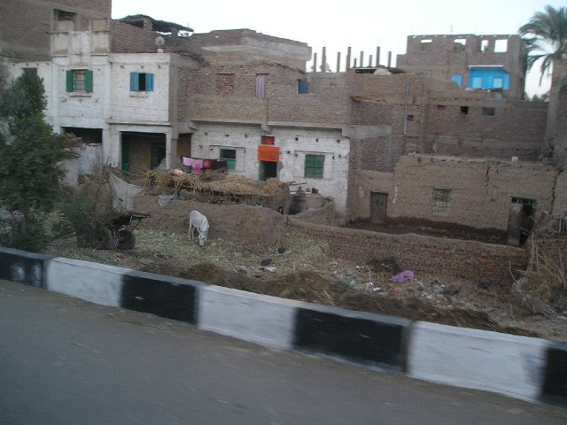 PC081047